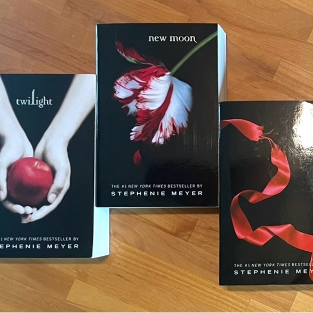 Twilight Book Collection - six total